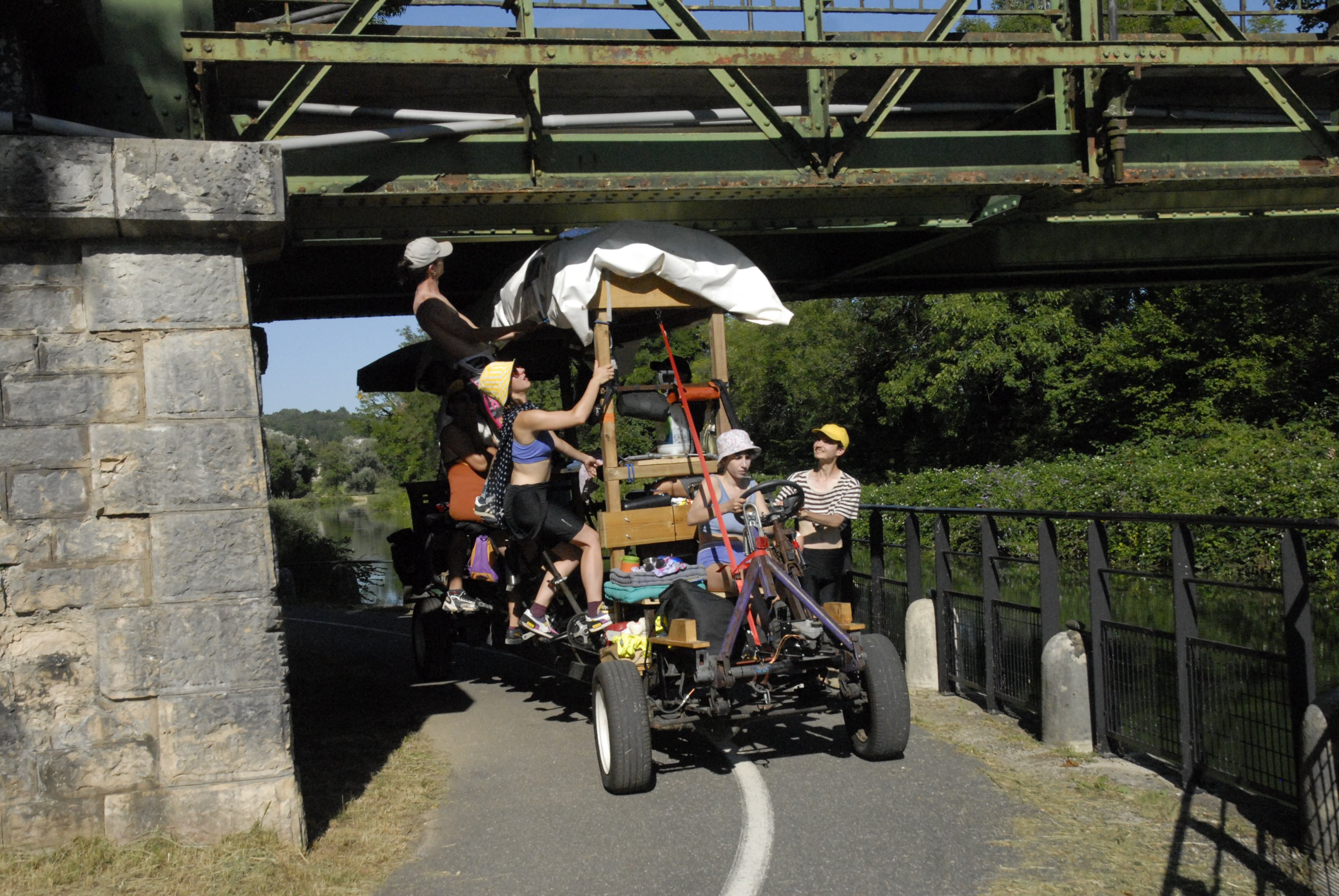 tournées de spectacles écologiques en itinérance en rosalie