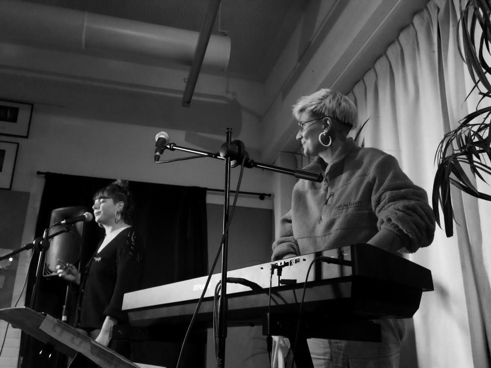 duo féminin de chansons piano voix grinçant et poétique